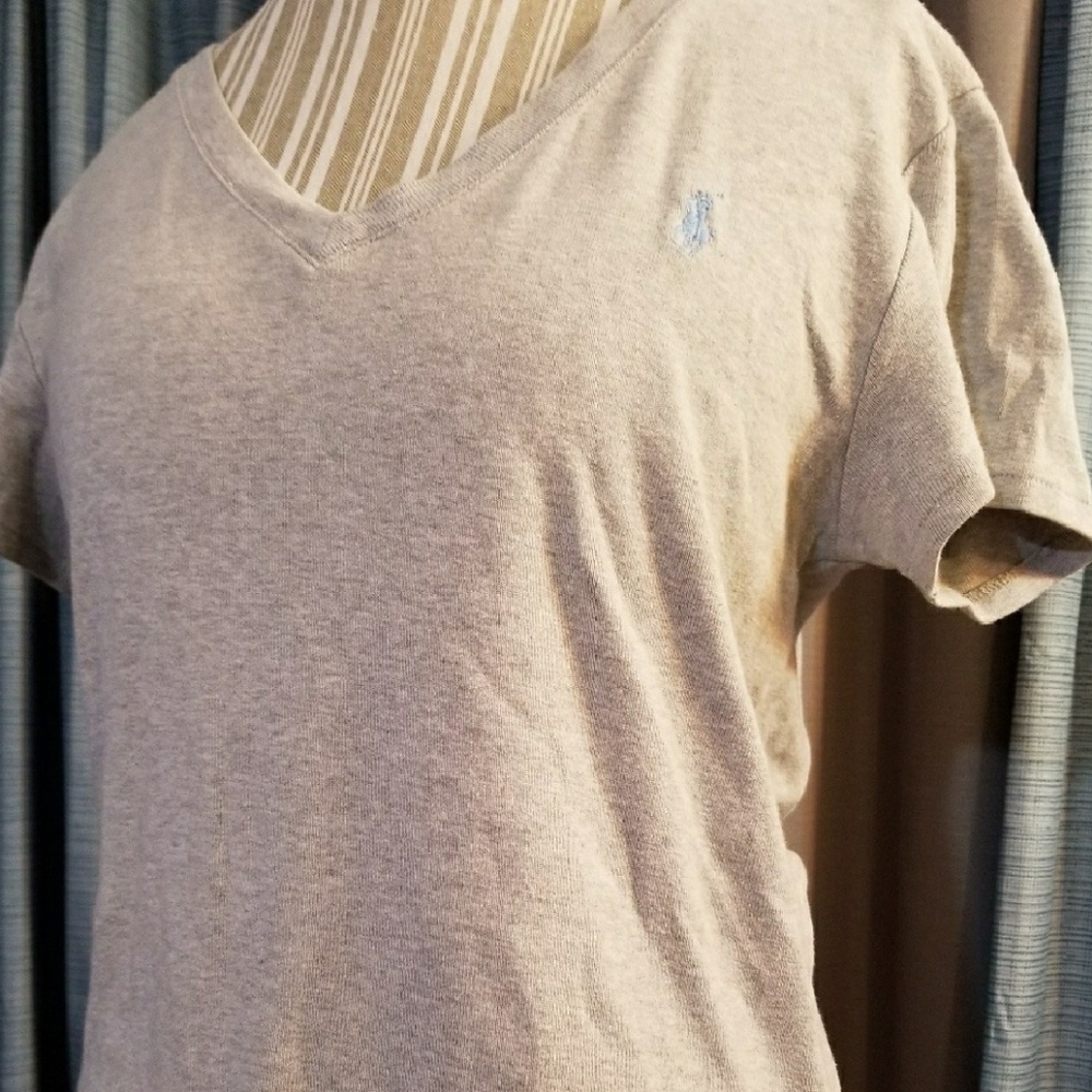 🌻🌺🌻RALPH LAUREN V NECK LOGO TEE!! - Picture 3 of 6
